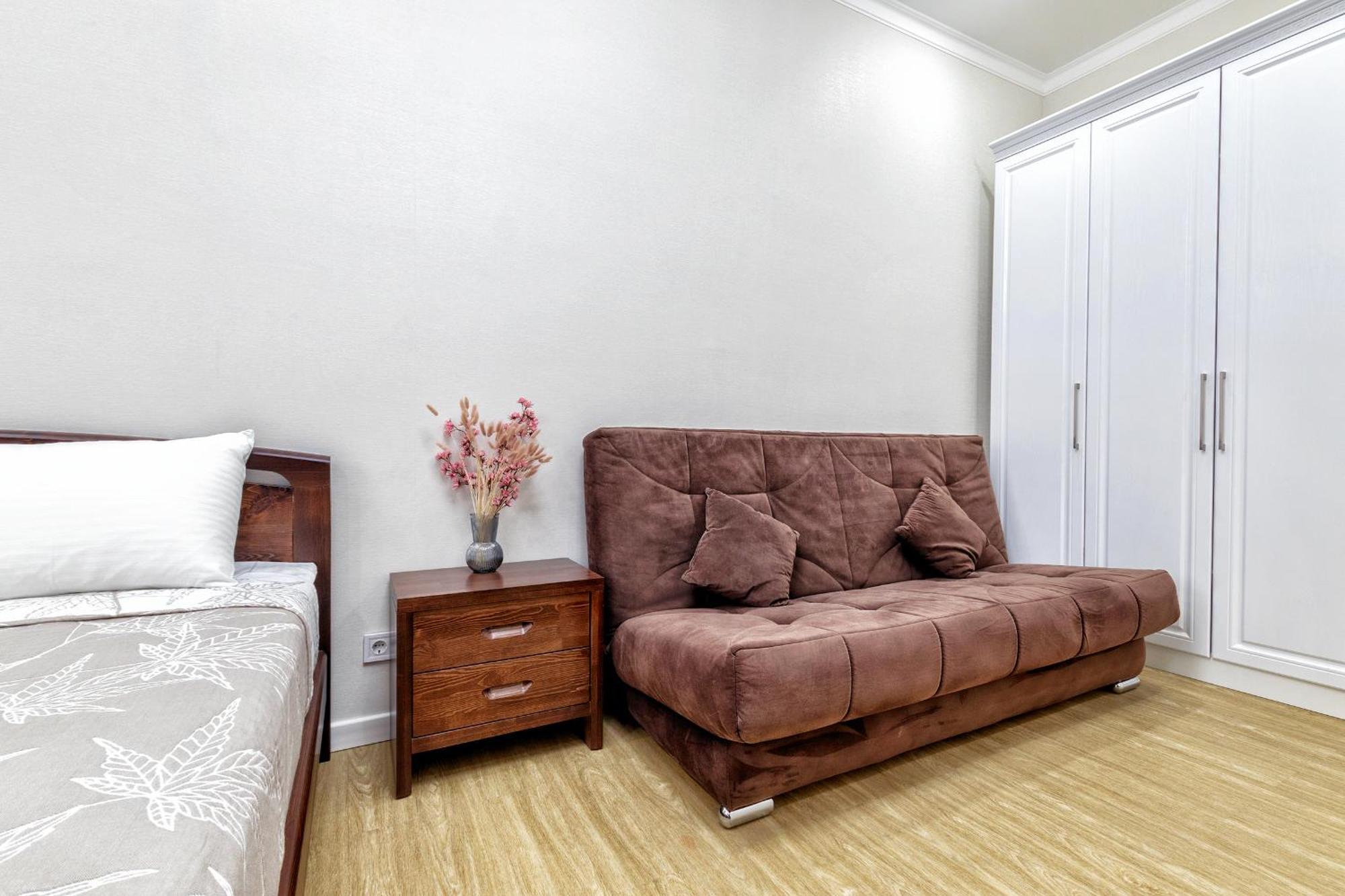 Business Class Residential Complex Expo Boulevard 阿斯坦纳 外观 照片