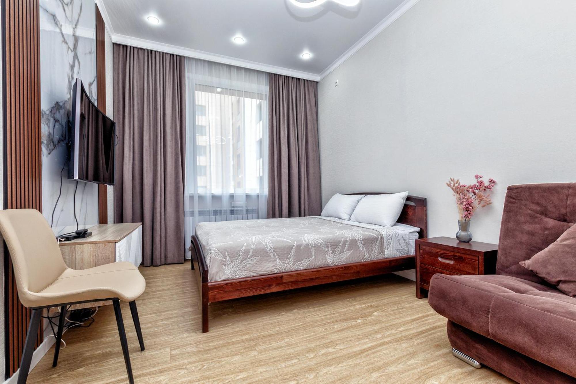 Business Class Residential Complex Expo Boulevard 阿斯坦纳 外观 照片